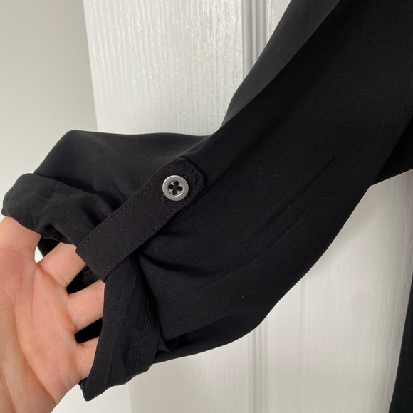 LOLE Jamie Off-Shoulder Dress w/ Rounded Hem, Button Roll-Up Sleeves - Size M - Picture 4 of 5